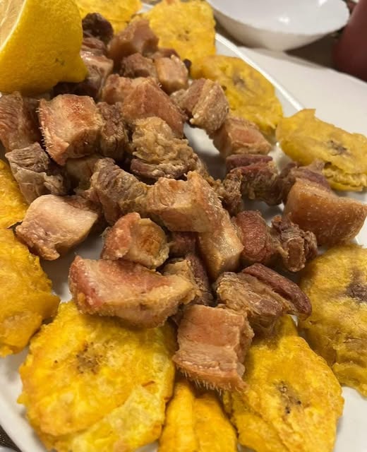Chicharrones de Res Crujientes y Secos: Un Snack Irresistible