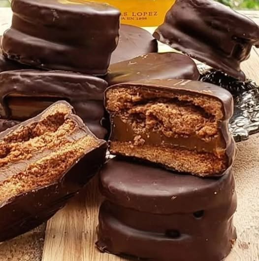 ALFAJORES TIPO CACHAFAZ